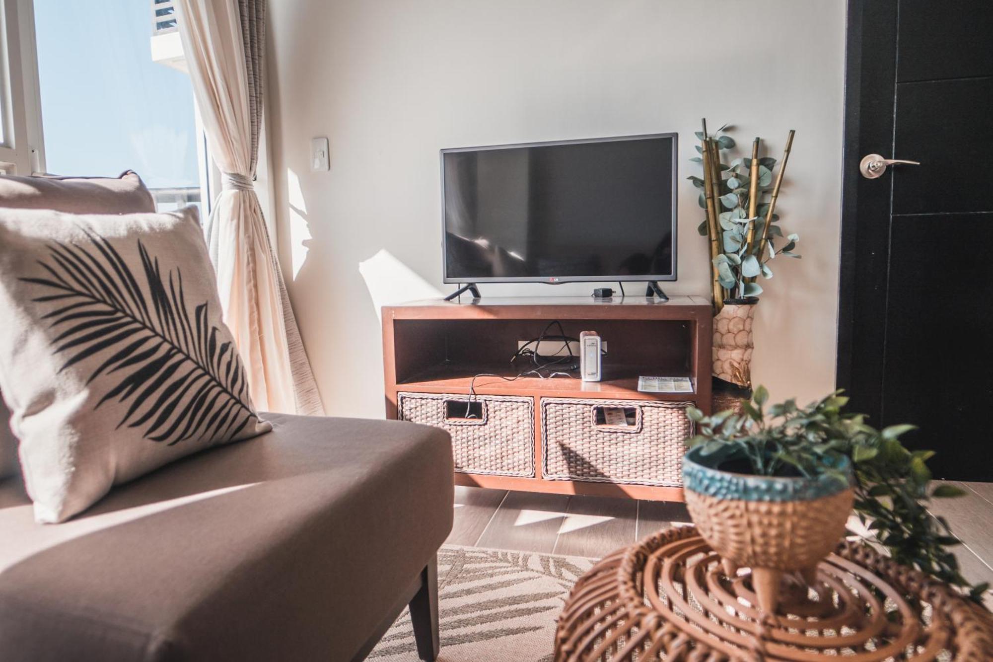 Modern Tropical Luxe Apartment - Boracay Newcoast Yapak Экстерьер фото